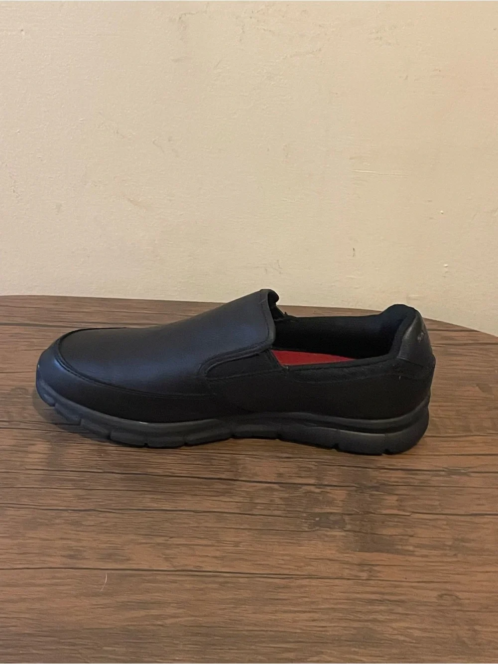 Skechers Men's Black Slip-On Comfort work Shoes Men’s 9.5